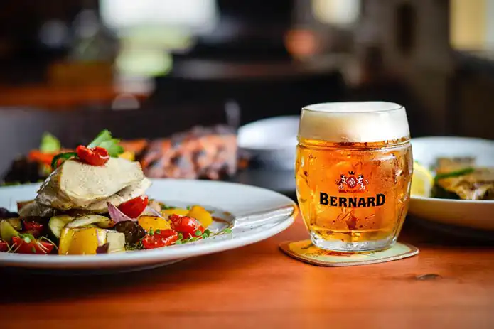 Pivná ochutnávka reštaurácia Bernard Pub
